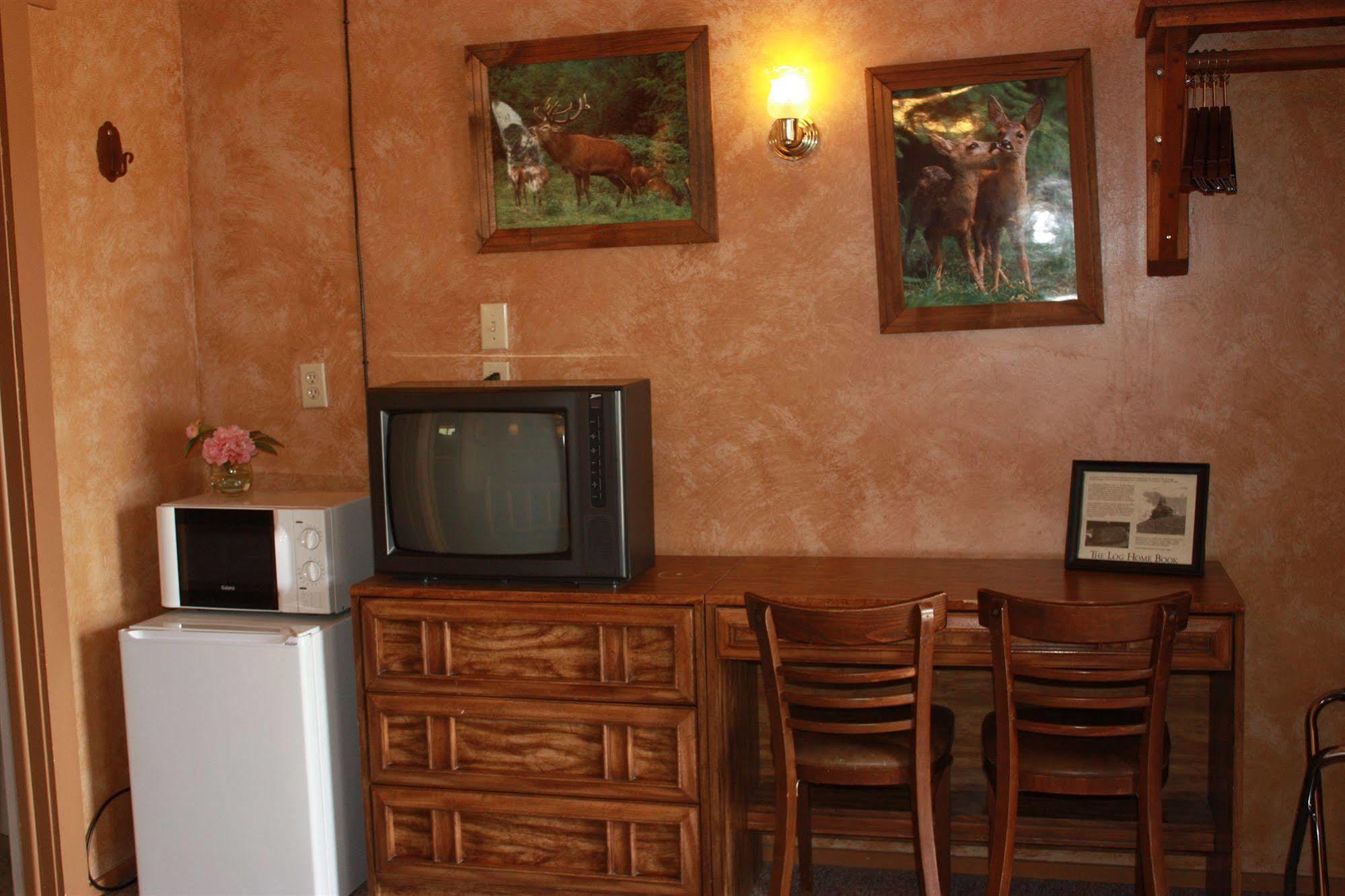Green Creek Inn And Rv Park Wapiti Exterior photo