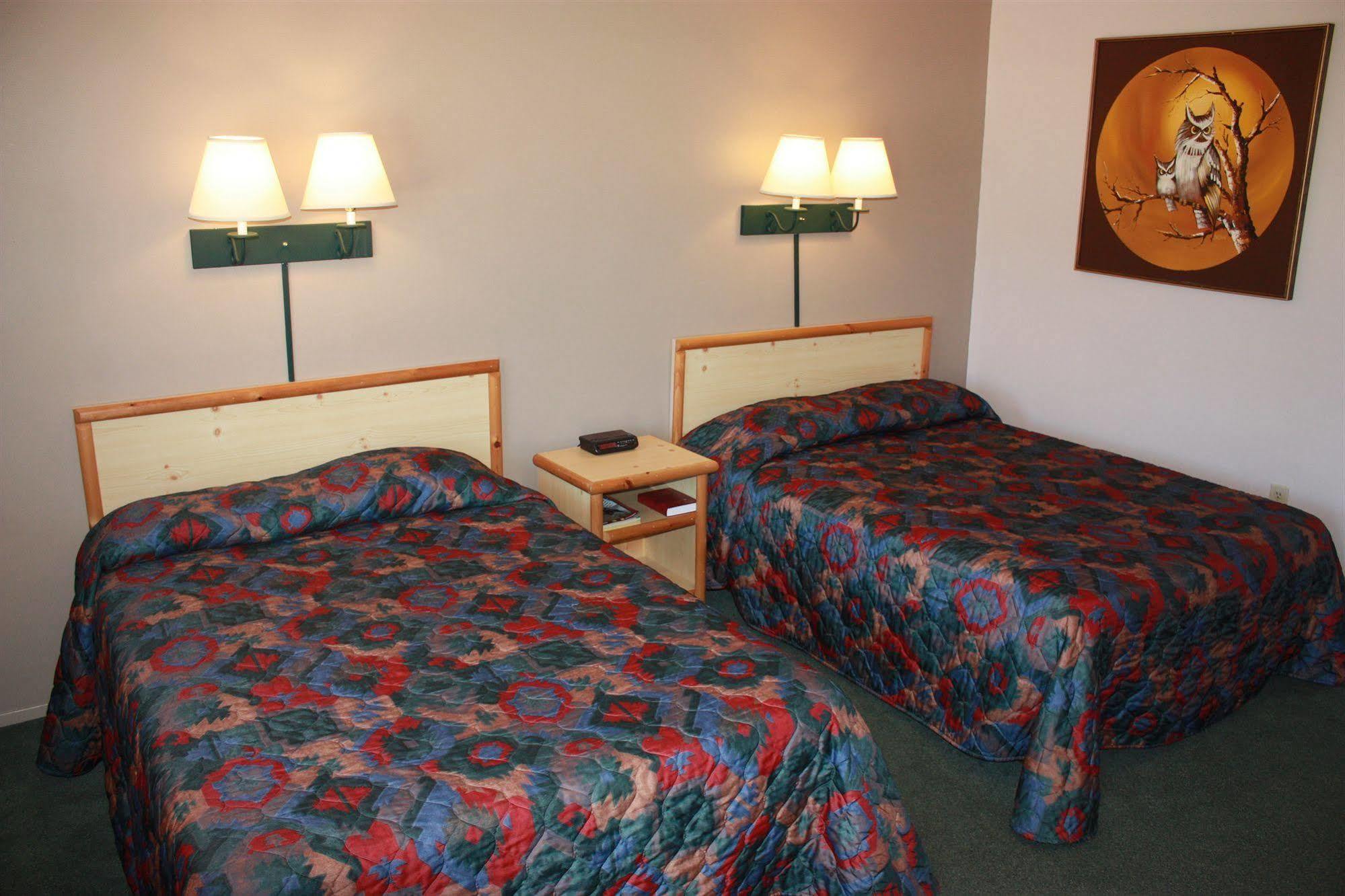 Green Creek Inn And Rv Park Wapiti Exterior photo